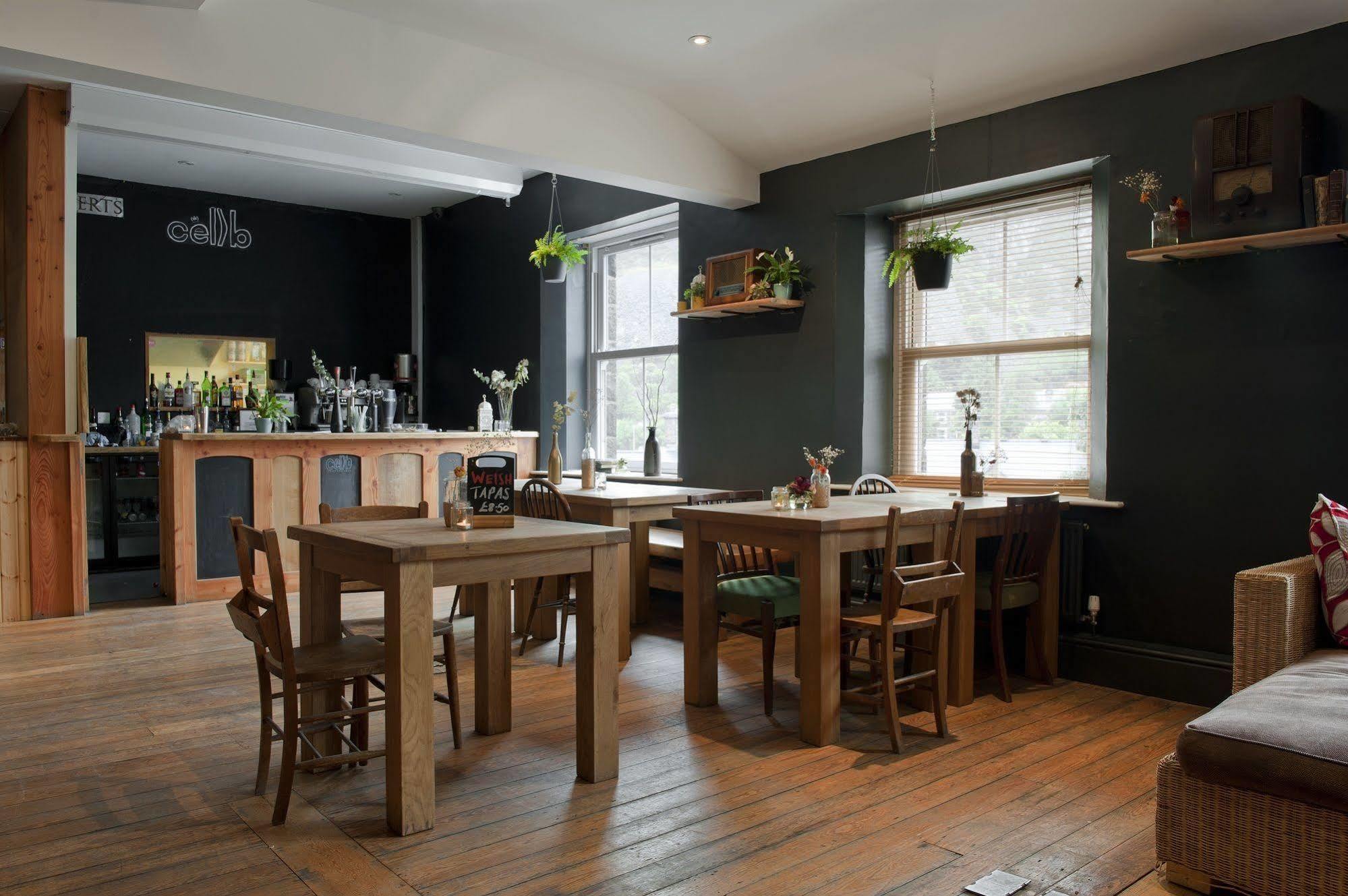 Self Catering Cellb Ffestiniog Hostel Blaenau Ffestiniog Εξωτερικό φωτογραφία